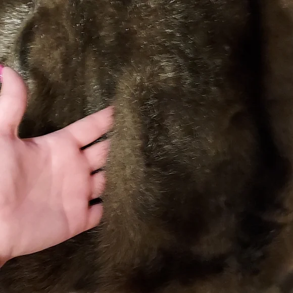 Vintage Fur Shawl/Cape - Picture 6 of 8